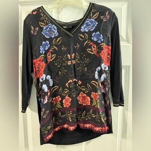 New with tags Desigual 3/4 length sleeve shirt top made Spain Floral Flowers